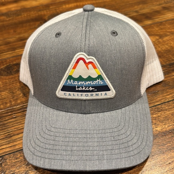 Peak production Biz Other - Mammoth Lakes trucker 6 panels hat